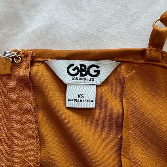 Guess Yellow Gold Satin Ruched Side Dress - Picture 6 of 6